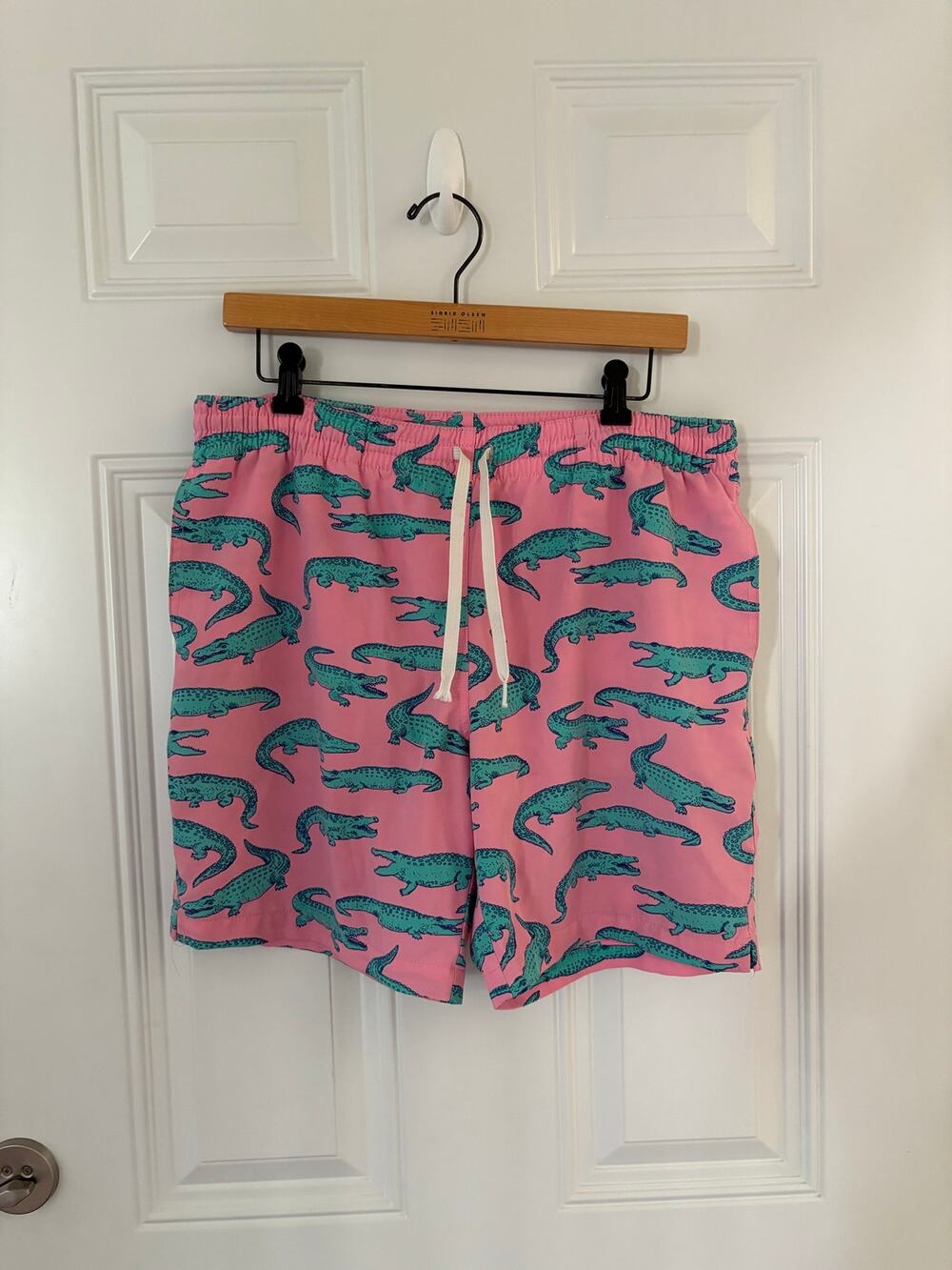 Chubbies Shorts Swim Trunks 7” Pink Alligator Pattern Size Medium